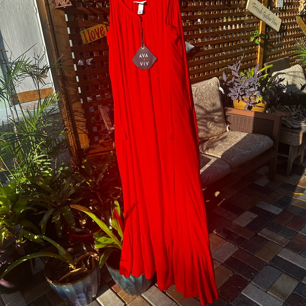 Ava & Viv Vibrant Red Maxi Dress - Picture 11 of 12